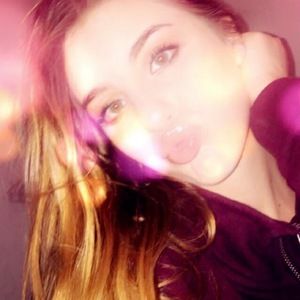 Meet your Posher, Claire